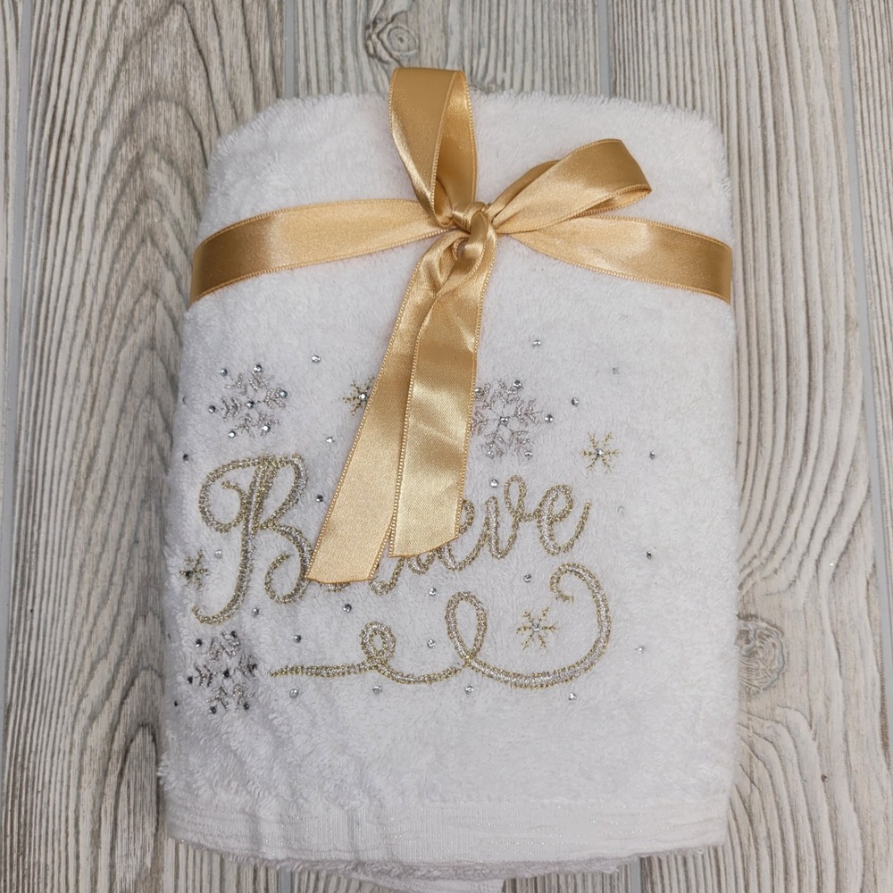 2 Believe White Hand Towel Embroidered Snowflake Rhinestone Gold Ribbon Holiday - Picture 3 of 8